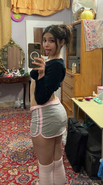 deercassieeee Nude Leaks Photo 25