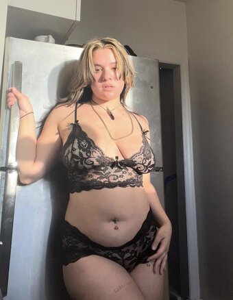 deesooze / deaddanielle Nude Leaks OnlyFans Photo 1