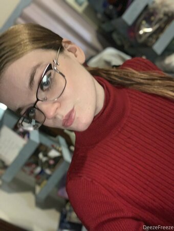 deezefreeze Nude Leaks Photo 24