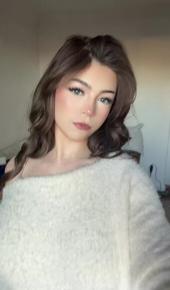Deeznailss / popular Nude Leaks Photo 6
