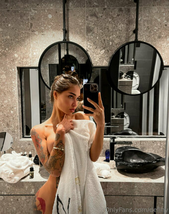 definy Nude Leaks Photo 9