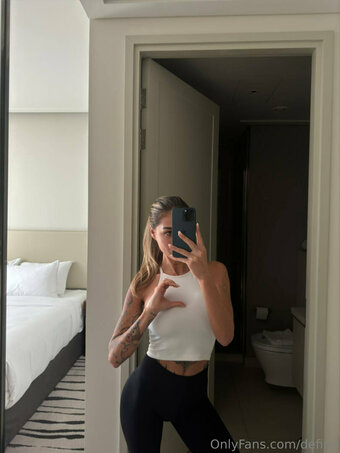 definy Nude Leaks Photo 15