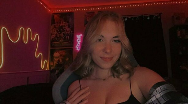 DefNotDes / Destiney / _defnotdes_ / https: Nude Leaks Photo 2