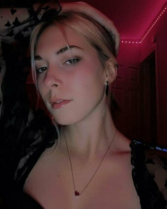 DefNotDes / Destiney / _defnotdes_ / https: Nude Leaks Photo 23