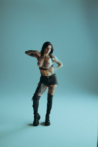 Delaneysometimes / girlwiththeyams Nude Leaks OnlyFans Photo 3