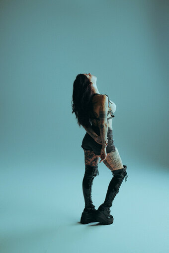 Delaneysometimes / girlwiththeyams Nude Leaks OnlyFans Photo 8