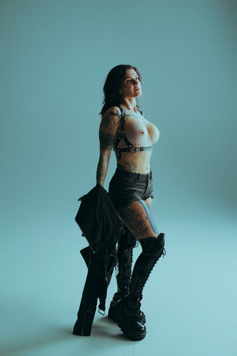 Delaneysometimes / girlwiththeyams Nude Leaks OnlyFans Photo 13