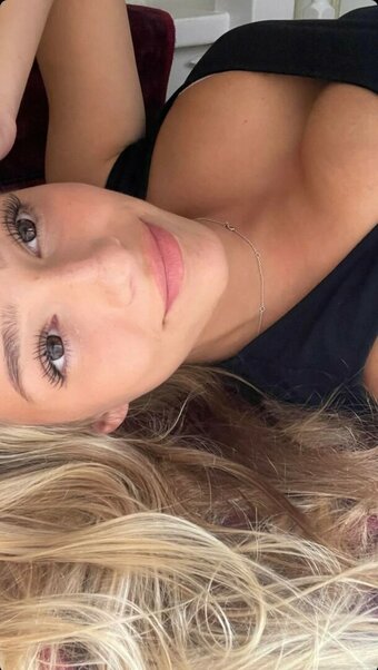 Delfine / Dolphin / delfinestal / dollphinnn Nude Leaks OnlyFans Photo 2