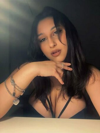 Delia Tomasulo / _.itsdeeliaa_ Nude Leaks Photo 2