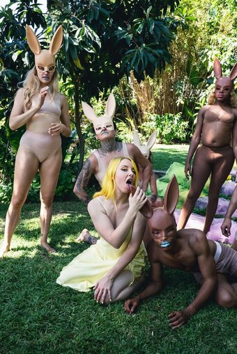 Delineé A Nude Leaks Photo 1