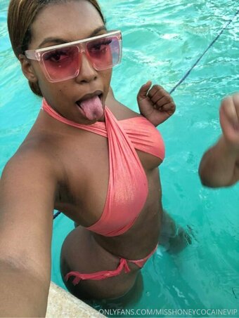 delirisantos Nude Leaks Photo 25