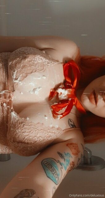deluxious Nude Leaks Photo 10