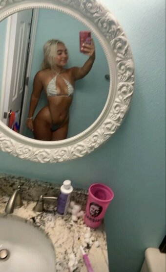 Delylah Pemberthy / delylahpem Nude Leaks Photo 3