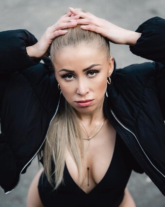 Denise Hersing / denise.hersing Nude Leaks Photo 1