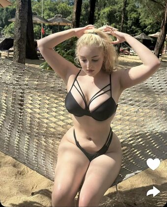 deniselangemak Nude Leaks Photo 2