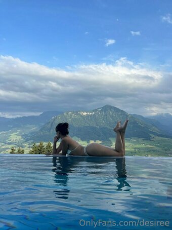 desiree / desiree_bunny / officialdesiree Nude Leaks OnlyFans Photo 24