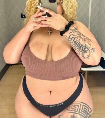 DessD / dess__ / dess__2 / dess__d2 / dessd__22backup / https: Nude Leaks OnlyFans Photo 4