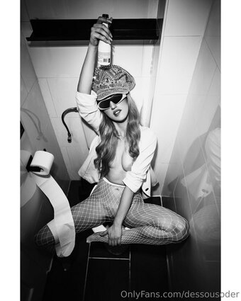 dessousoder Nude Leaks Photo 8