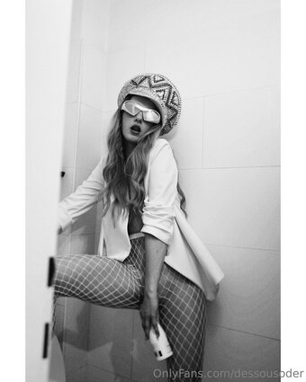 dessousoder Nude Leaks Photo 10