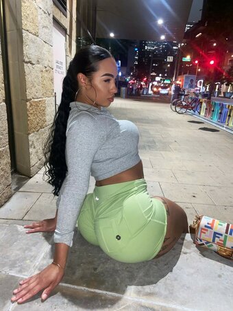 Destvnyle / cakequeenmami Nude Leaks OnlyFans Photo 4