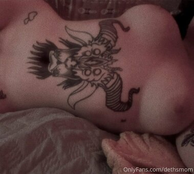 dethsmom Nude Leaks Photo 1