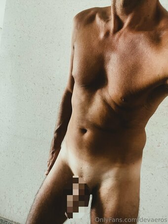 devaeros Nude Leaks Photo 3