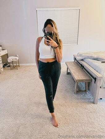 devandpri Nude Leaks Photo 24