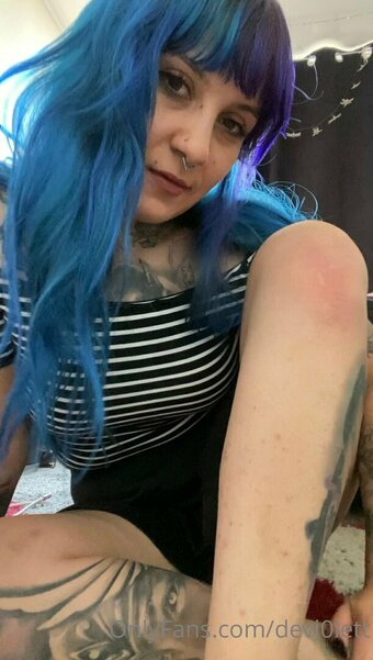 devi0lett Nude Leaks Photo 10