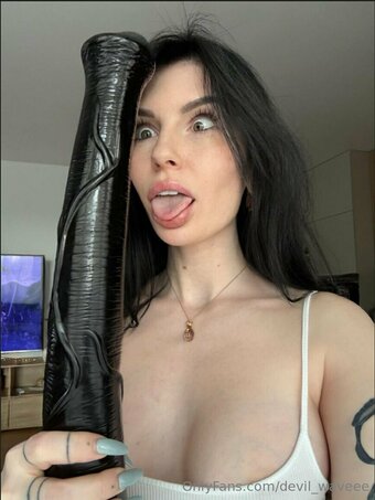 devil_waveee Nude Leaks Photo 1