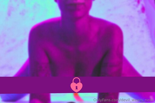devil_wears_neon Nude Leaks Photo 2