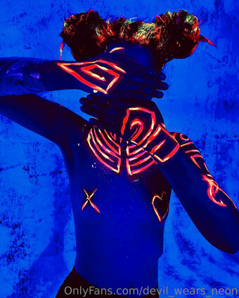 devil_wears_neon Nude Leaks Photo 8