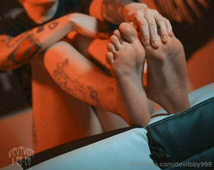 devilbby999 Nude Leaks Photo 10