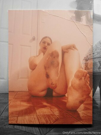 devilbrienne Nude Leaks Photo 11