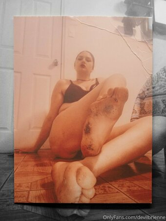 devilbrienne Nude Leaks Photo 13