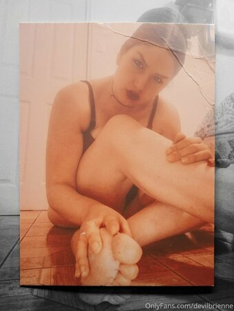 devilbrienne Nude Leaks Photo 14