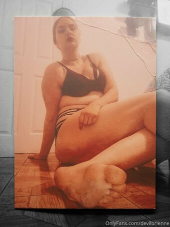 devilbrienne Nude Leaks Photo 15