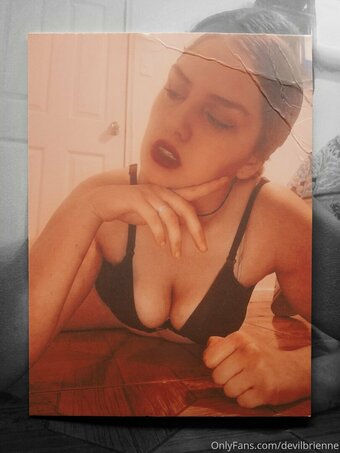 devilbrienne Nude Leaks Photo 18