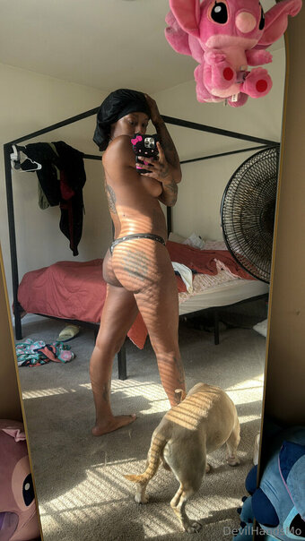 devilhandsmo Nude Leaks Photo 1