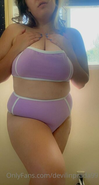 devilinprada99 Nude Leaks Photo 16