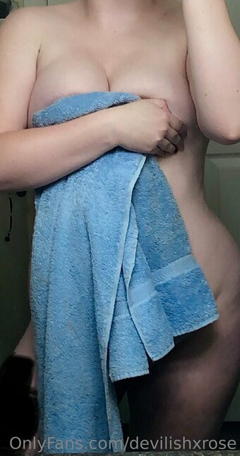 devilishxrose Nude Leaks Photo 2