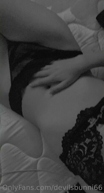 devilsbunni66 / devilsbunni666 / devilsbunni66_ / succubus_bunny Nude Leaks OnlyFans Photo 22