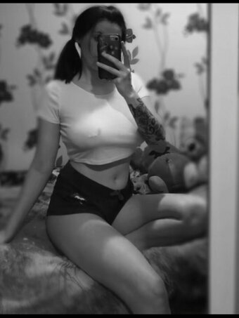 Devilsreject97 / petitekitty_02free Nude Leaks OnlyFans Photo 6