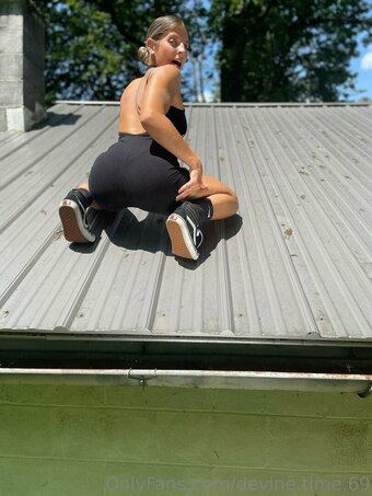 devine.time.69 Nude Leaks Photo 24