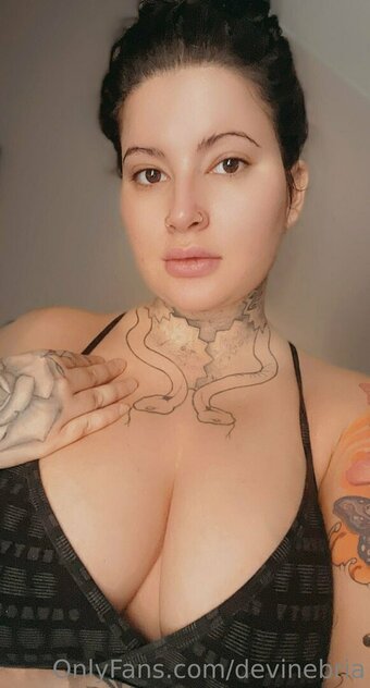 devinebria Nude Leaks Photo 46