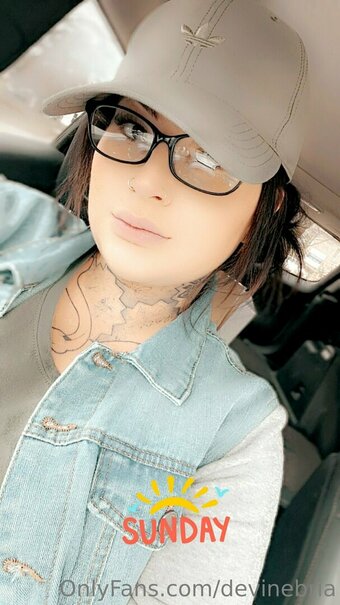 devinebria Nude Leaks Photo 52