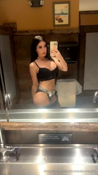 DevineDesires91 / Ember_Aura / divinedesires91 Nude Leaks OnlyFans Photo 9