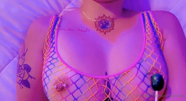 devinelycorinne Nude Leaks Photo 1