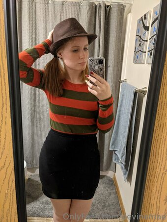 devinemae Nude Leaks Photo 5