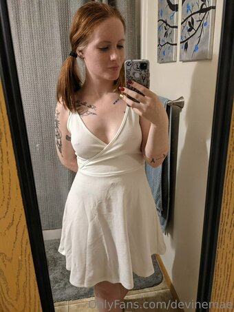 devinemae Nude Leaks Photo 6