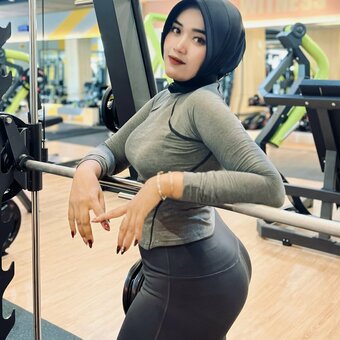 Devipjy / Devi Pujiyanti Nude Leaks Photo 1